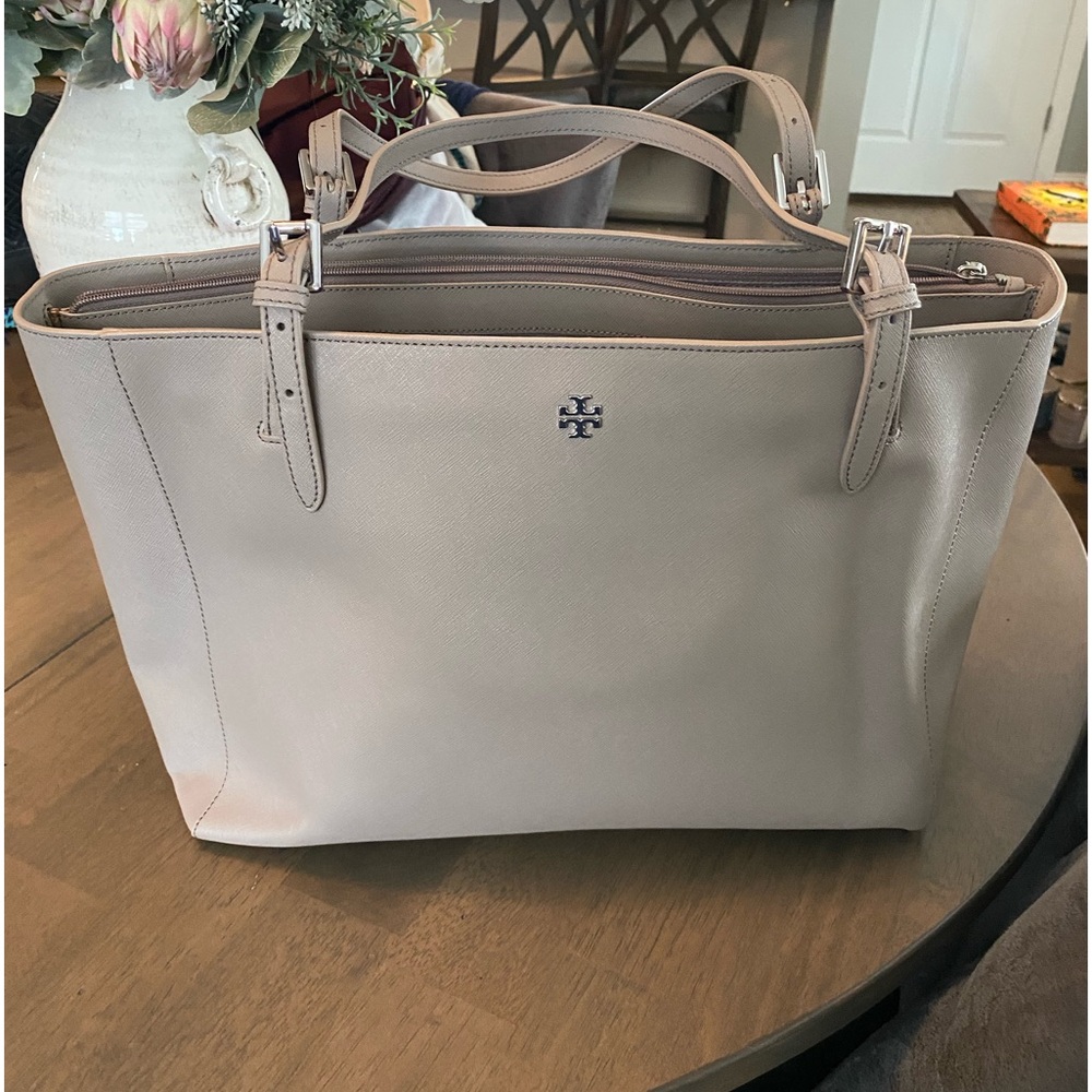 Tory Burch Saffiano Light Gray Leather Large Shopper Buckle Tote Bag